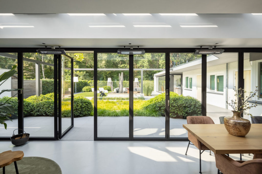 Vouwwand aluminium met loopdeur